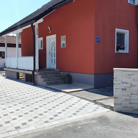Apartment Igor - Holiday Home Ostarije Exteriér fotografie